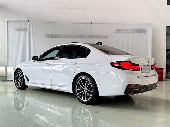 Фото 5 - BMW 5 Series