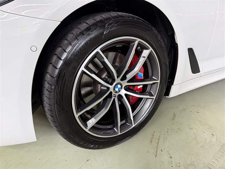 Фото 9 - BMW 5 Series