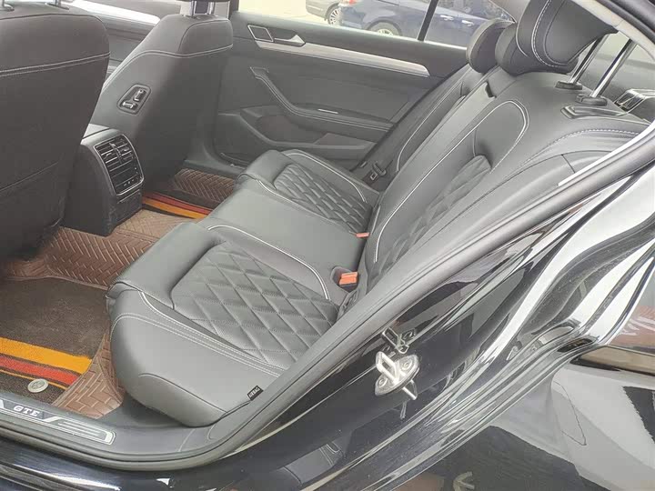 Фото 16 - Volkswagen Magotan GTE Hybrid