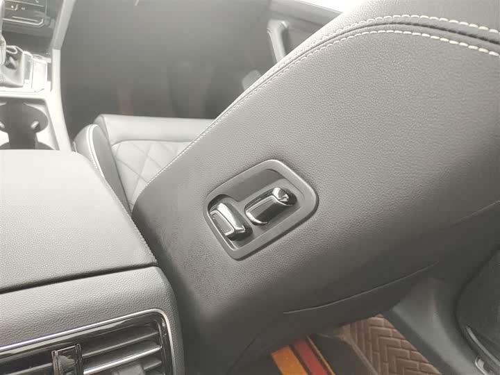 Фото 7 - Volkswagen Magotan GTE Hybrid