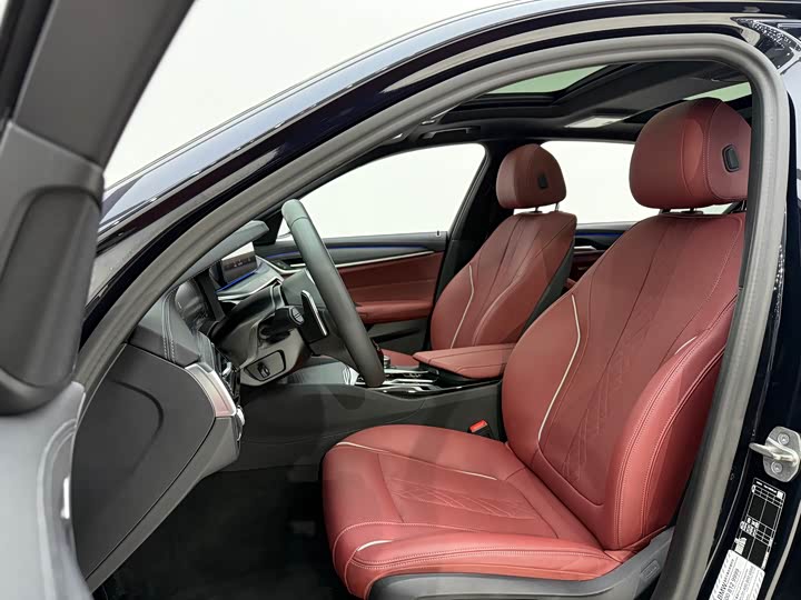 Фото 14 - BMW 5 Series