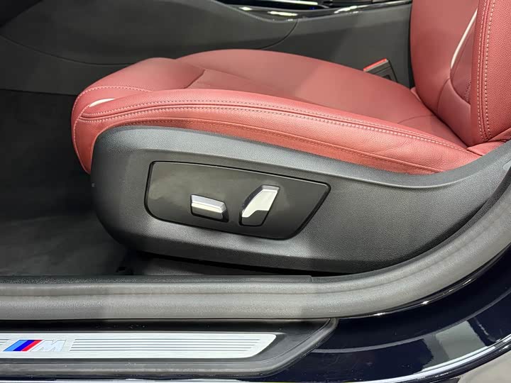 Фото 15 - BMW 5 Series