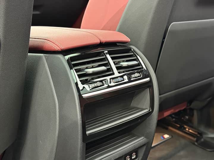 Фото 17 - BMW 5 Series