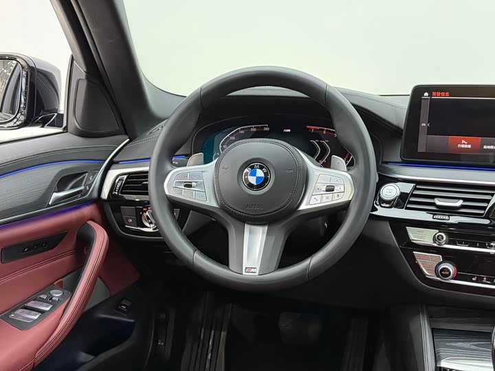 Фото 25 - BMW 5 Series