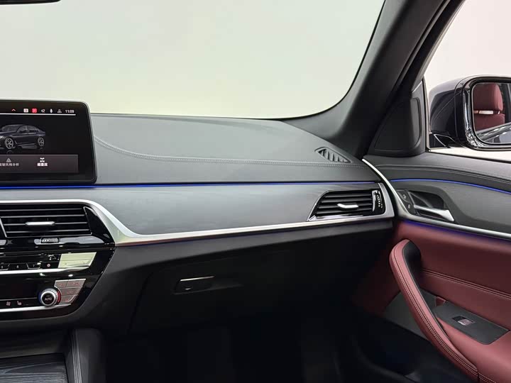 Фото 27 - BMW 5 Series