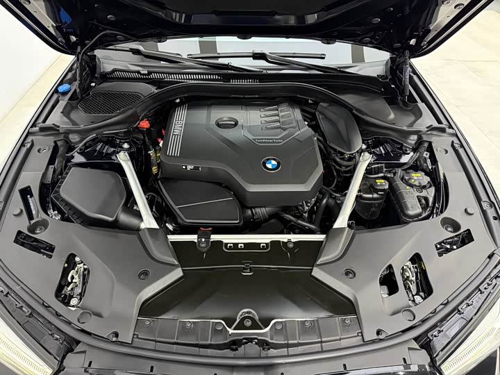 Фото 28 - BMW 5 Series