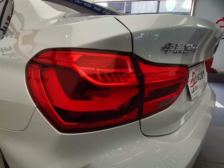 Фото 12 - BMW 1 Series