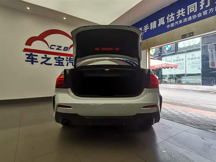 Фото 9 - BMW 1 Series