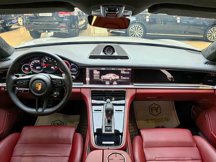 Фото 12 - Porsche Panamera