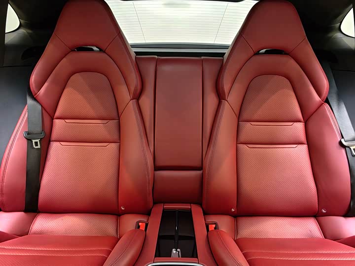 Фото 17 - Porsche Panamera