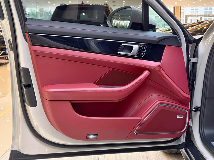 Фото 4 - Porsche Panamera