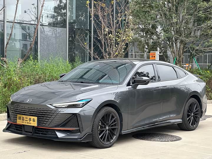 Фото 1 - Changan UNI-V