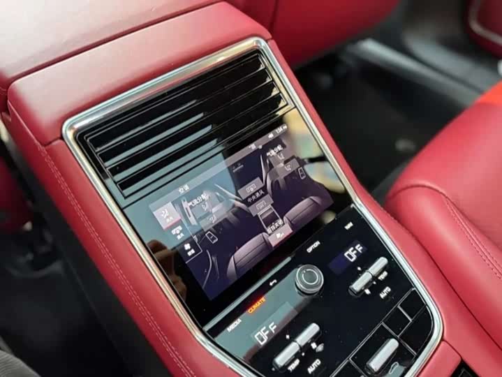 Фото 10 - Porsche Panamera