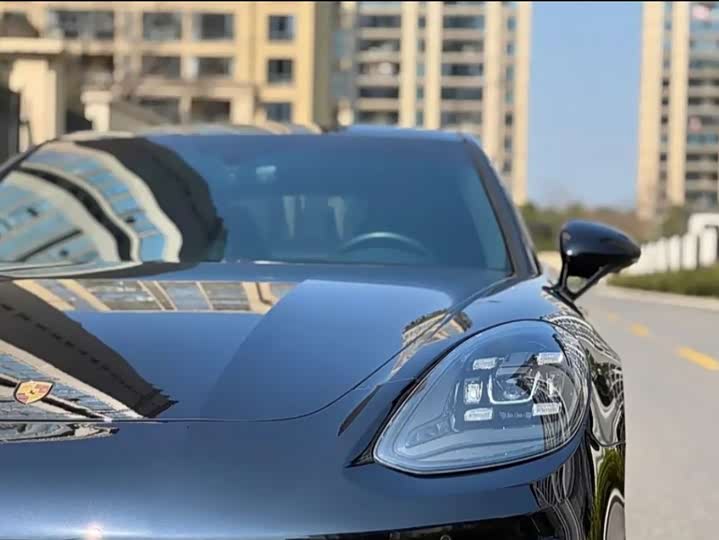 Фото 18 - Porsche Panamera