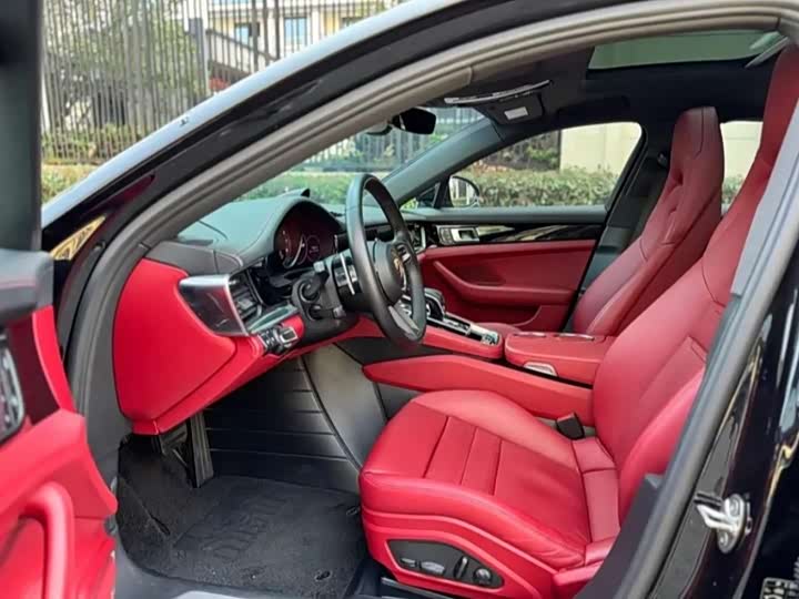 Фото 4 - Porsche Panamera