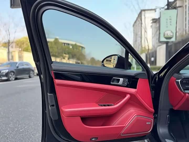 Фото 8 - Porsche Panamera