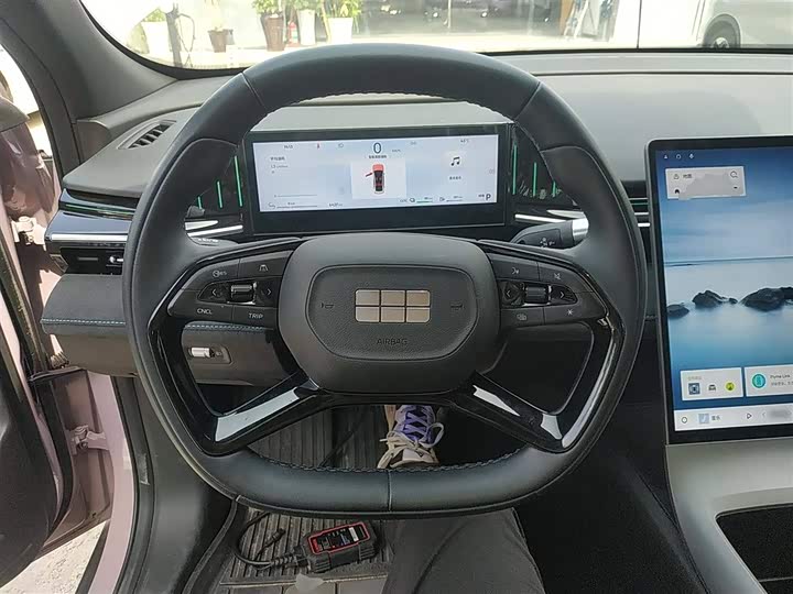 Фото 11 - Geely Galaxy L6