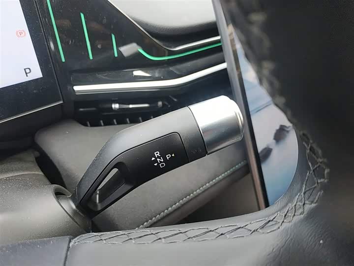 Фото 14 - Geely Galaxy L6