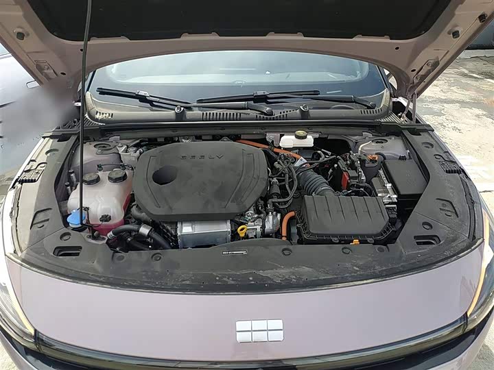 Фото 20 - Geely Galaxy L6