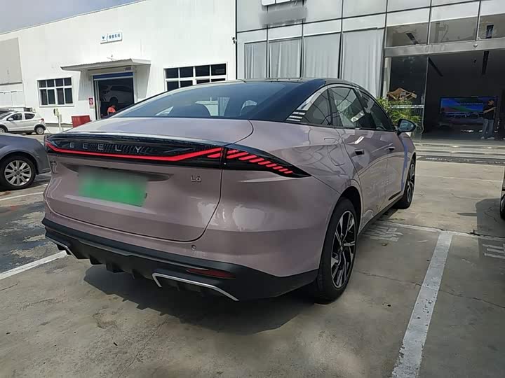 Фото 7 - Geely Galaxy L6