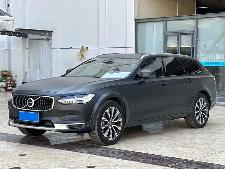 Фото 1 - Volvo V90
