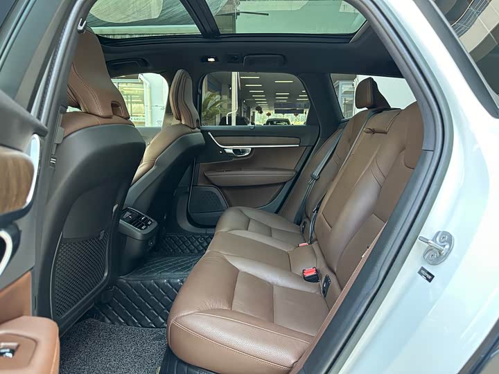 Фото 6 - Volvo V90