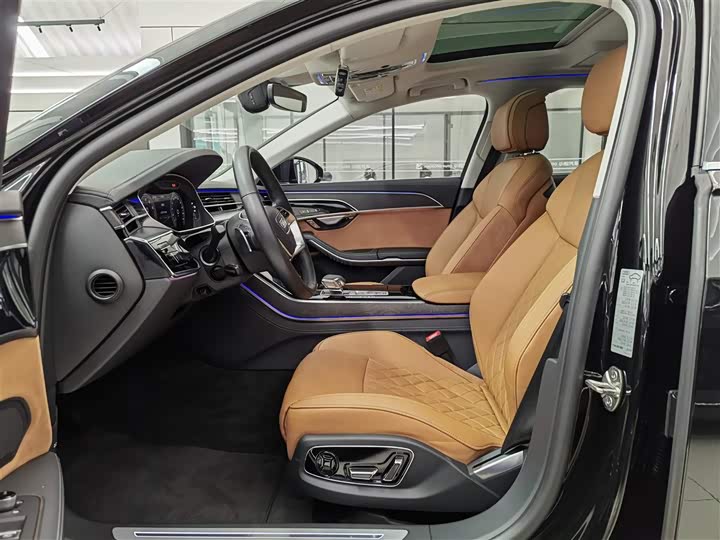 Фото 11 - Audi A8