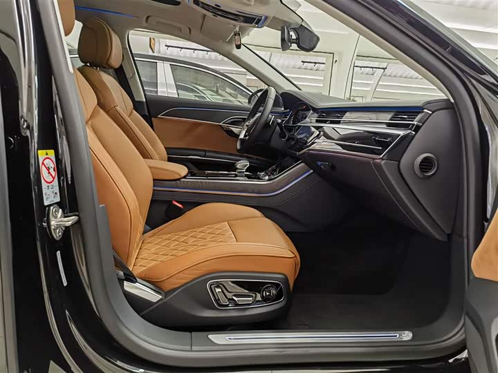 Фото 19 - Audi A8