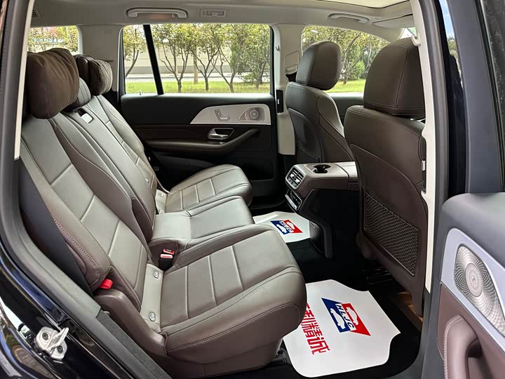 Фото 19 - Mercedes-Benz GLS-Class