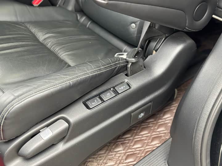 Фото 15 - Honda Elysion