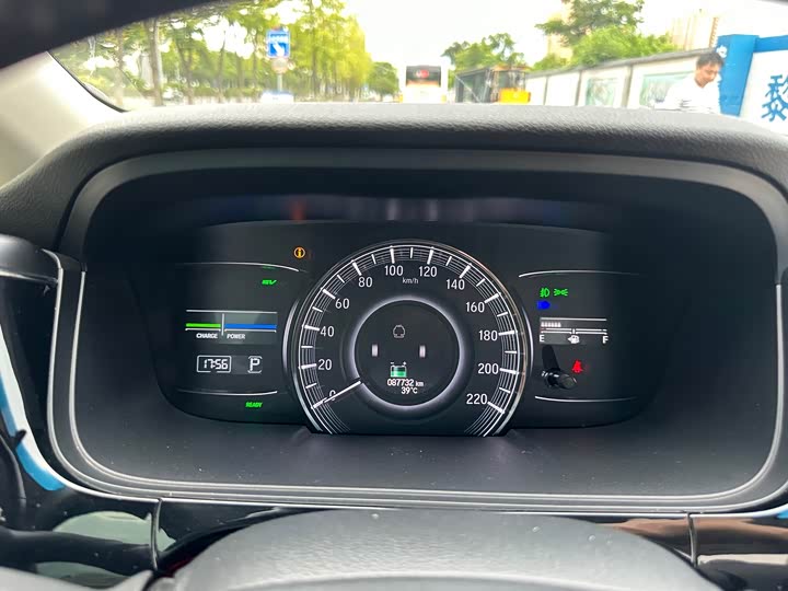 Фото 27 - Honda Elysion