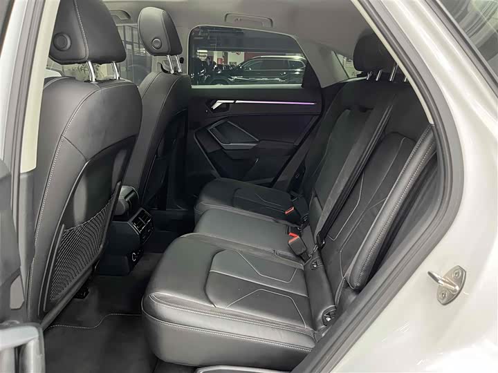 Фото 14 - Audi Q3 Sportback