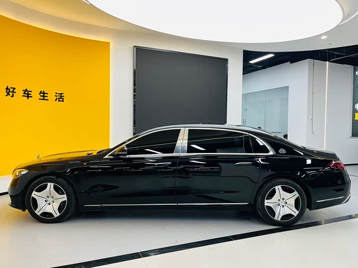 Фото 4 - Mercedes-Benz Maybach S-Class