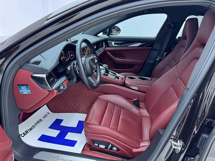 Фото 12 - Porsche Panamera