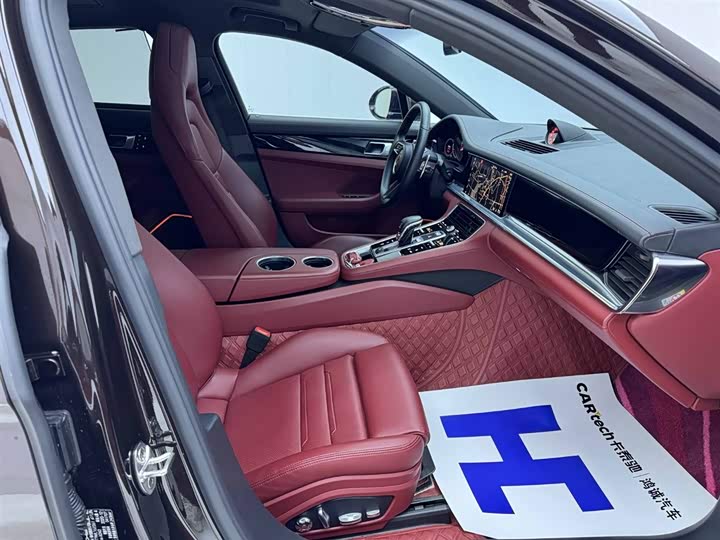 Фото 15 - Porsche Panamera