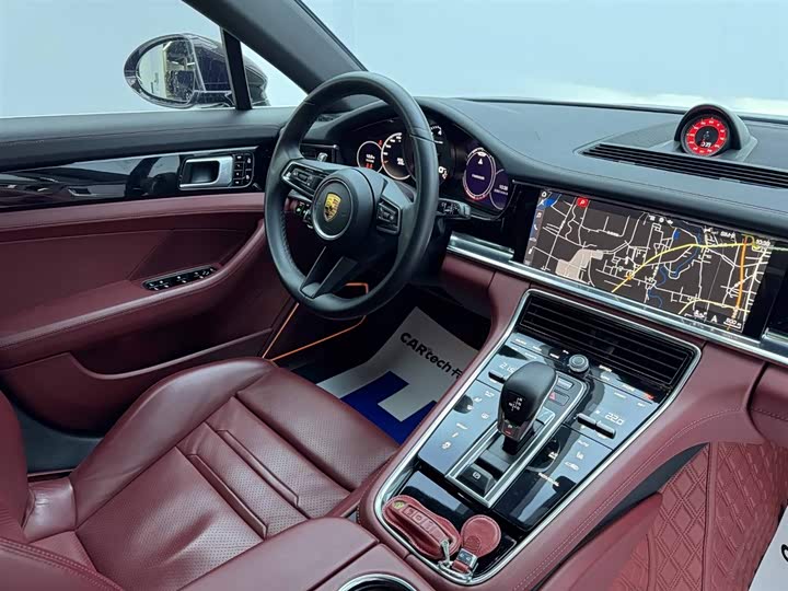 Фото 16 - Porsche Panamera