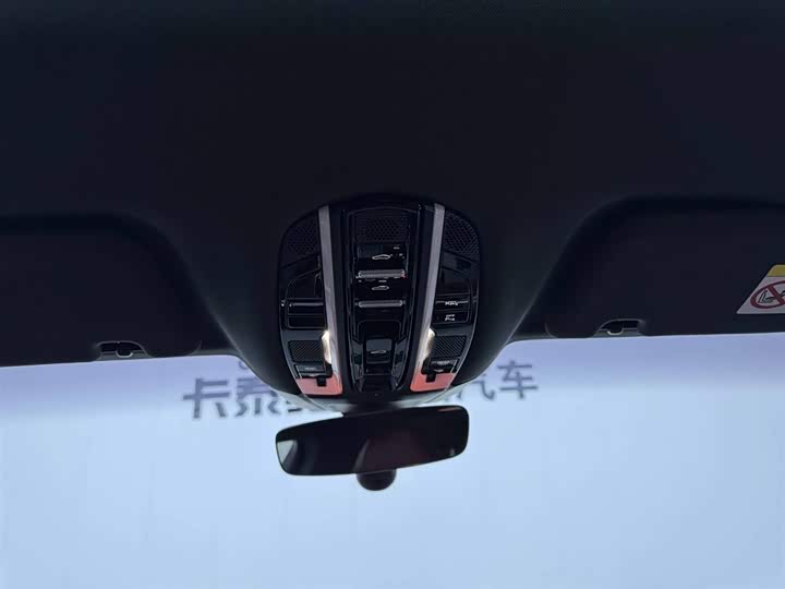 Фото 27 - Porsche Panamera