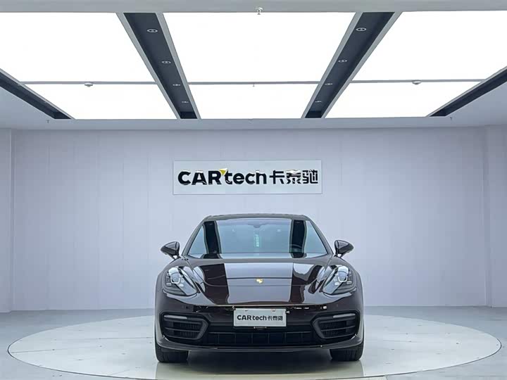 Фото 8 - Porsche Panamera