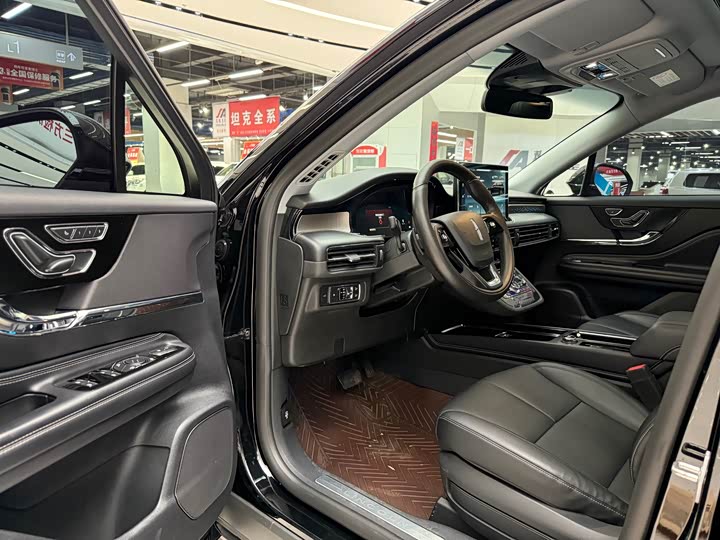 Фото 5 - Lincoln Corsair