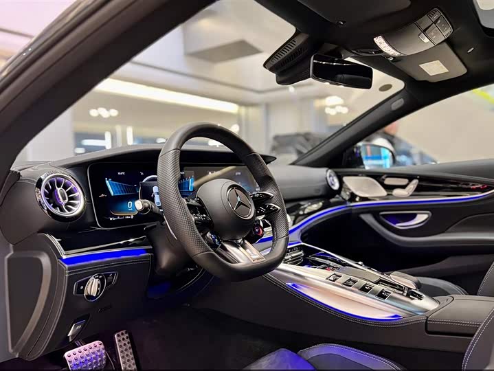 Фото 9 - Mercedes-Benz AMG GT