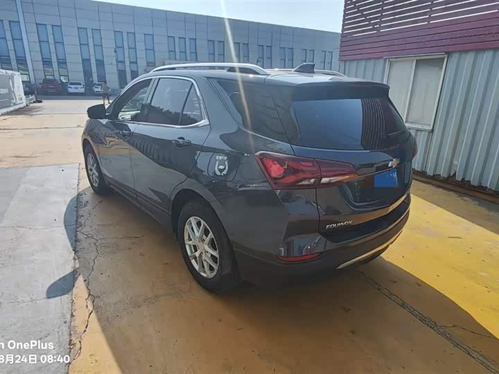 Фото 10 - Chevrolet Equinox