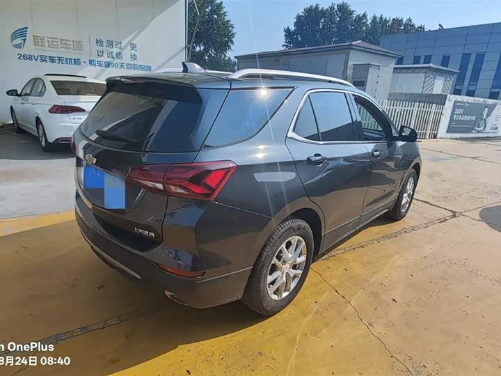 Фото 8 - Chevrolet Equinox