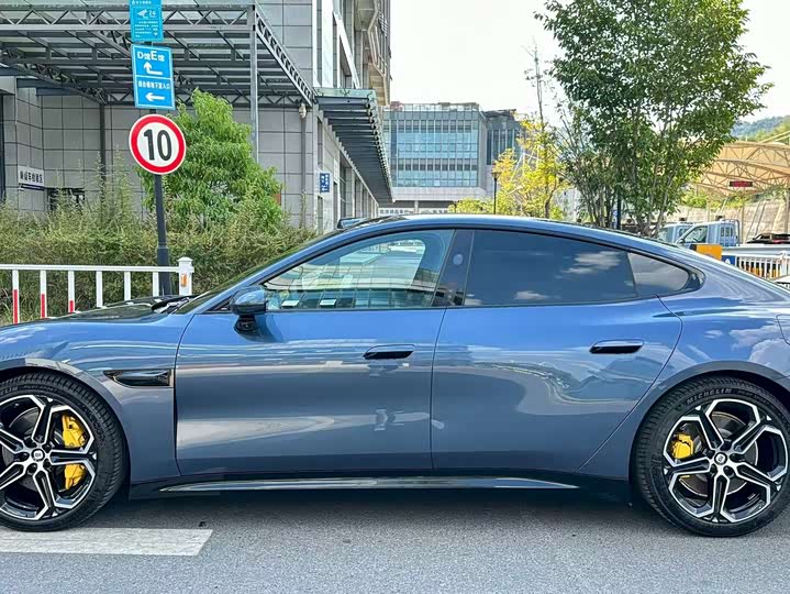 Фото 3 - Xiaomi SU7