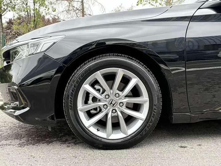 Фото 5 - Honda Accord