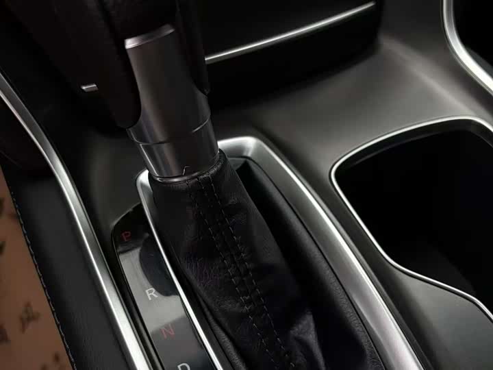 Фото 7 - Honda Accord