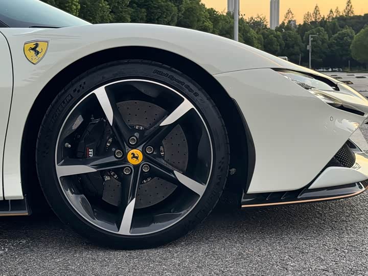 Фото 14 - Ferrari SF90