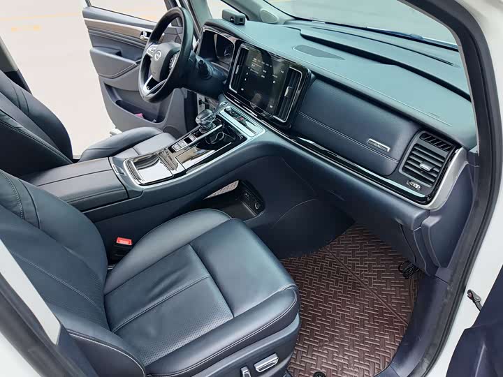 Фото 8 - GAC Trumpchi M8