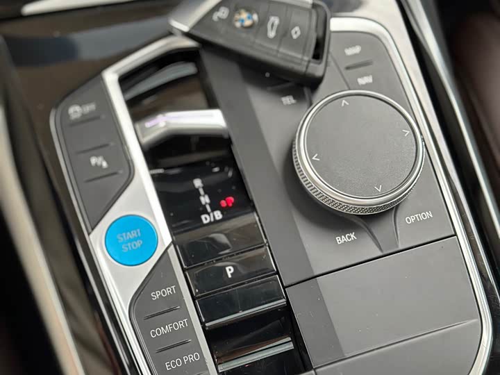 Фото 12 - BMW i3