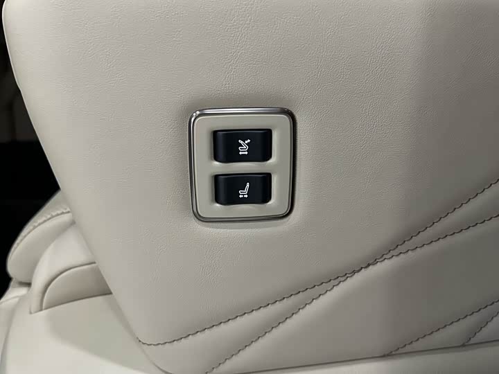 Фото 20 - Toyota Alphard