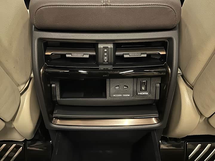 Фото 25 - Toyota Alphard